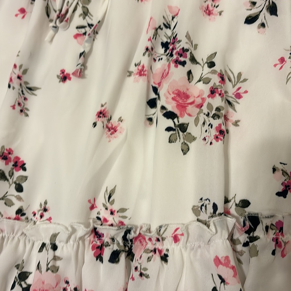 Women’s Floral Skirt - Picture 2 of 5